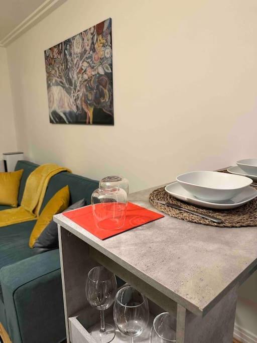 ロンドンEntire Flat In Ealingアパートメント エクステリア 写真
